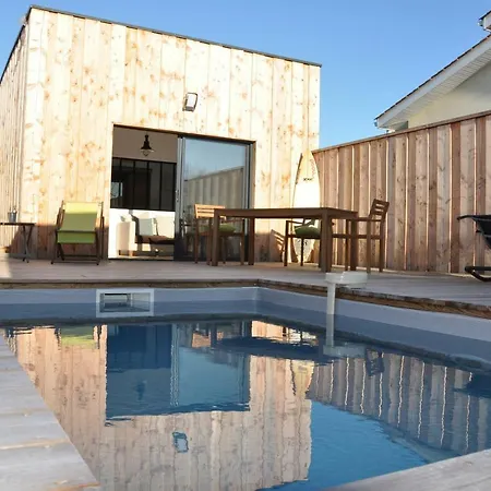 104 Avenue Du Marechal De Lattre De Tassigny Holiday home Gujan-Mestras